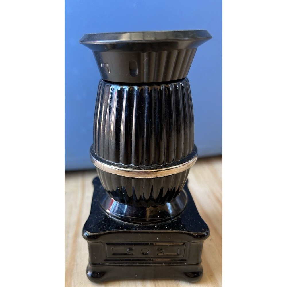 Avon Pot-Belly Stove Decanter Excalibur After Shave Empty vintage